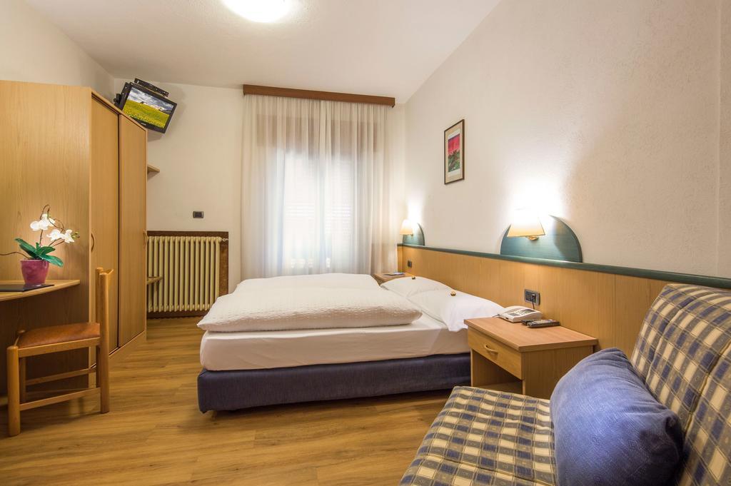 Hotel Garni Ai Serrai Rocca Pietore Eksteriør bilde