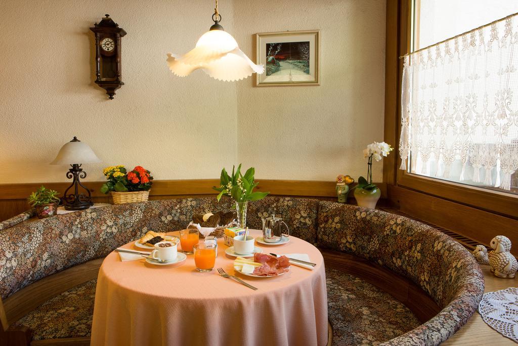 Hotel Garni Ai Serrai Rocca Pietore Eksteriør bilde